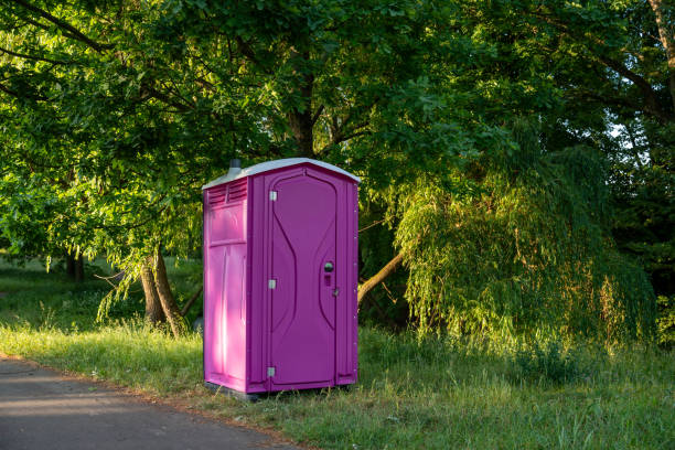 Best Porta potty rental near me  in Cleveland, OH