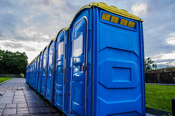 Best Portable toilet rental cost  in Cleveland, OH